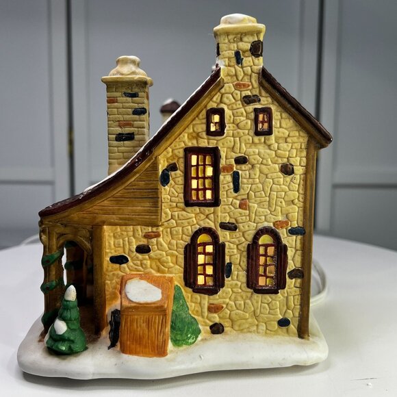 Santas Workbench Barnstable Livery Lighted Christmas Village Building - 1999 - Picture 11 of 11